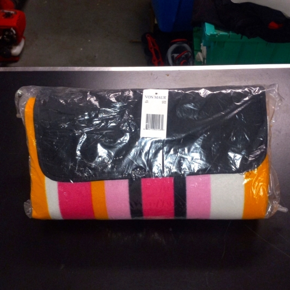 Von Maur waterproof picnic blanket